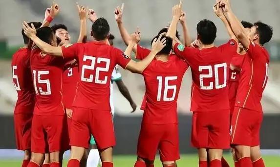 国足战胜乌兹别克斯坦后如何才能出线进世界杯？