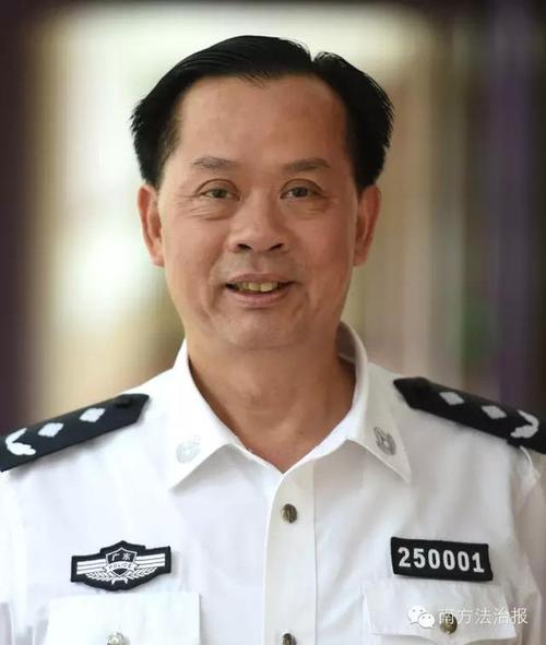 广东公安厅副厅长陈声亮的简介是什么？