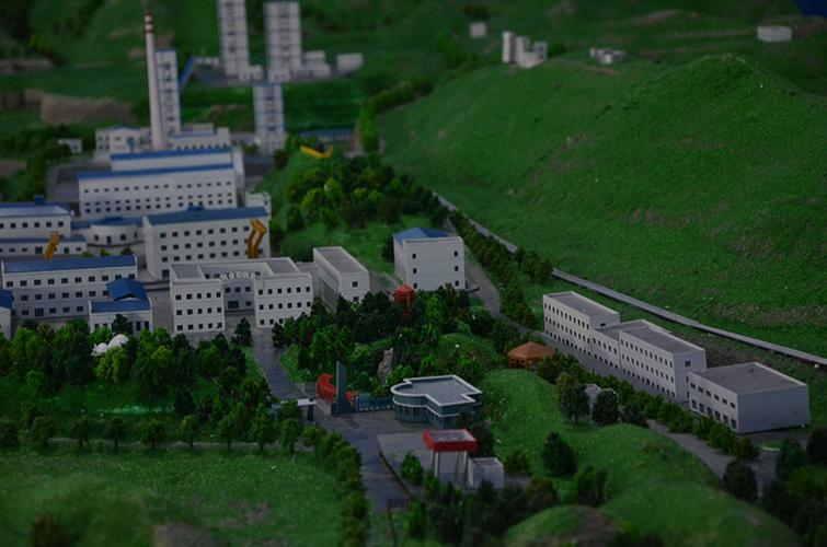 厂区正在施工中，想做个整个厂区的3维立体图，然后做成大的照片，想问问明白人用什么软件