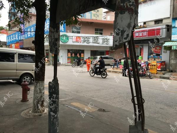 深圳市-光明新区公明镇楼村桥头工业区百利纸盒制品厂39组组长韩某殴打员工，昨天还逼我辞工怎么办啊？