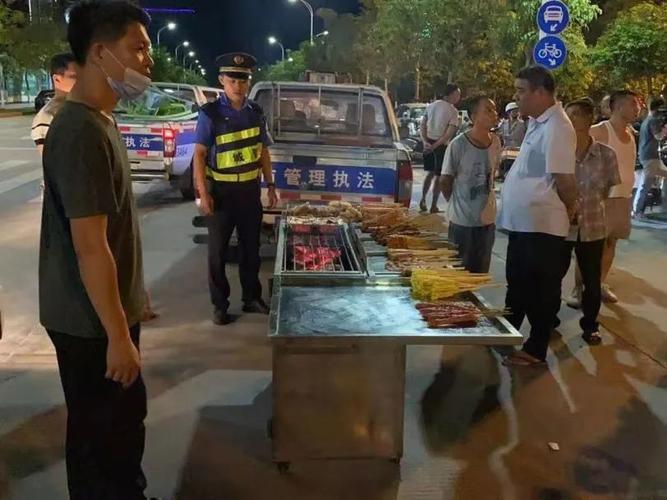 晚上街头的小吃车城管会不会捉？