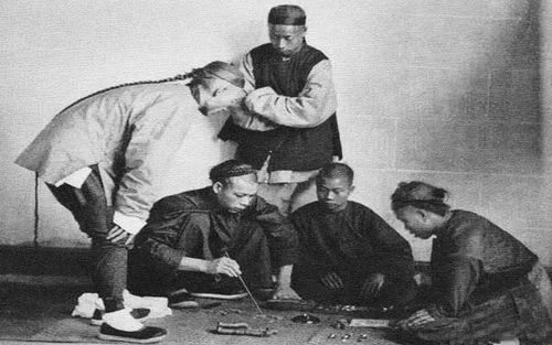 八旗子弟的中西对比