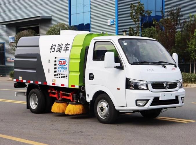 道路清扫车怎样操作