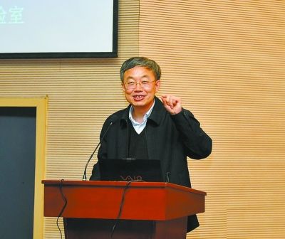 吕新建的人物经历