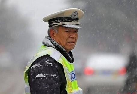 大雪过后，民警一觉醒来执勤点没了，云南的降雪天气有多恶劣？