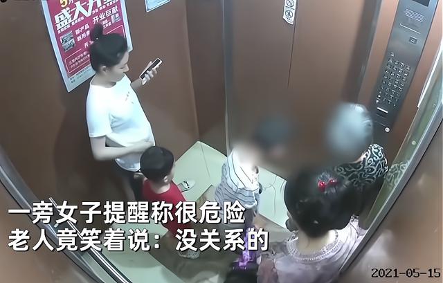 男孩跳绳卡电梯致电梯停运，该如何规范在电梯中的行为？