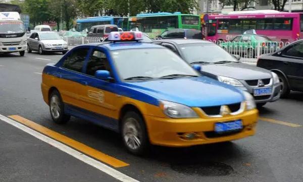 什么是大型出租车，什么是中型和小型出租车？