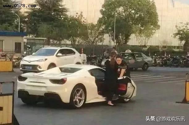 老公就是有钱，王思聪送员工法拉利 思聪女友淘宝店叫什么