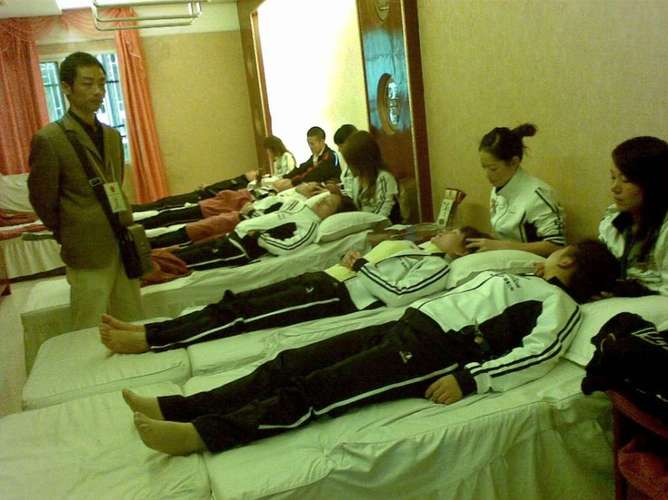 
</p>
<p>
足疗技师输出机构
</p>
<p>
