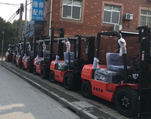 上海嘉定区南翔镇马陆镇外冈叉车出租维修地方？
