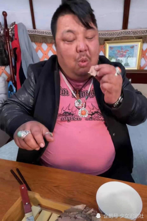 千万网红脸上现黑斑，昏睡不醒求救无人理，泡泡龙的惨剧又要重来吗？