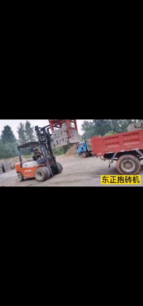 抱砖机方向盘能动但没有方向是什么原因？