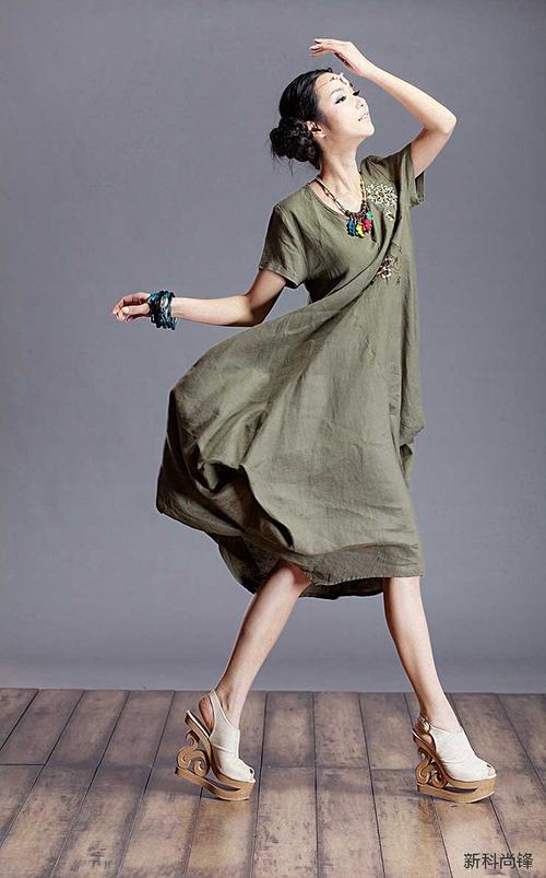 中国女装，国际时尚女装哪个服装要好呢？