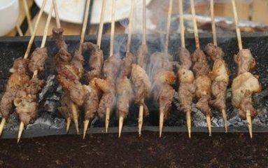 白色铁皮加工烧烤食物会不会产生有毒物质？