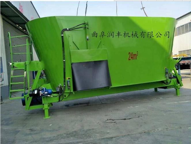 
</p>
<p>
onwn饲料搅拌机是哪里产的，21立方的需要多大马力拖拉机带动？拖拉机需要爬行档吗？
</p>
<p>
