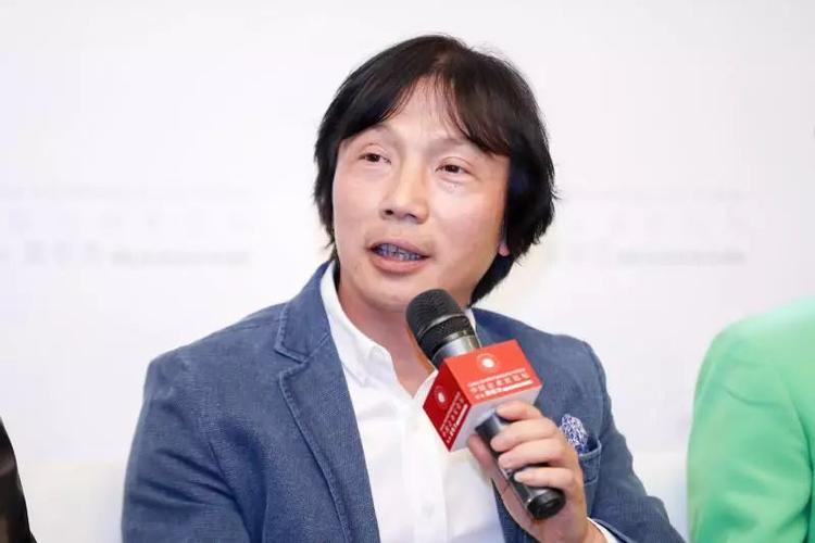 关于好利来老板----罗红的资料及他的故事，越详细越好！