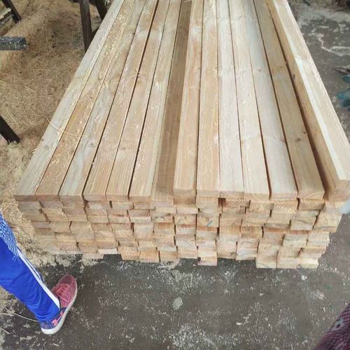 建筑方木主要是什么树木加工的？大概多少钱一根？