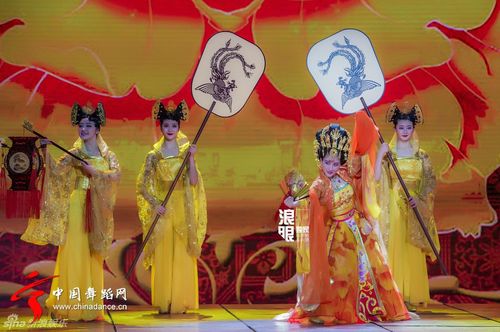 央视元宵晚会都哪些明星 国色天香登元宵再现古典四美