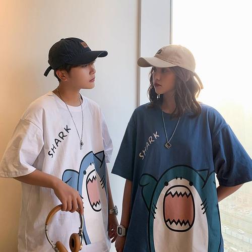 情侣间有哪些好看的情侣衣服推荐？