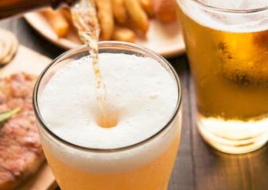 睡前喝啤酒会胖吗