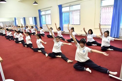 学前教育是不是幼师