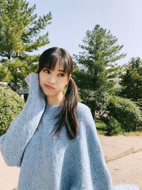 被誉为“樱花女神”的黄灿灿搭配，如何评价她的穿衣风格？