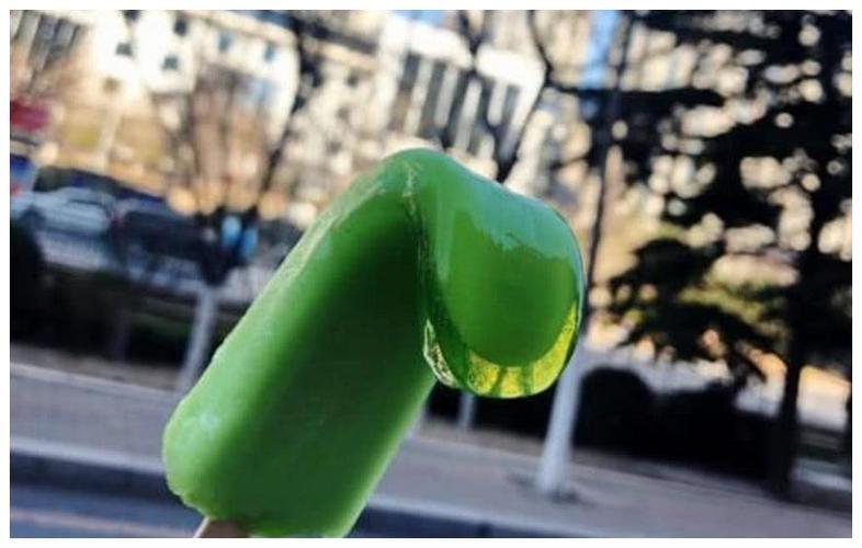 绿舌头雪糕为什么禁止？